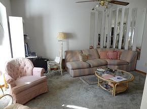 3rd image of 408 Marion Oaks Ln