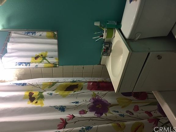 3rd image of 1517 W 59th St
