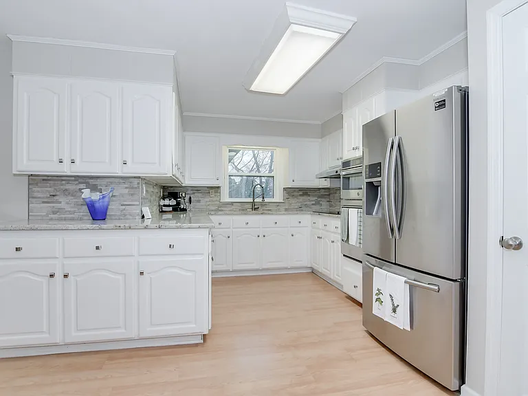2415 Apricot Ln — Photo 12