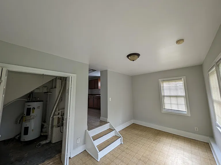 3309 Delano St — Photo 4