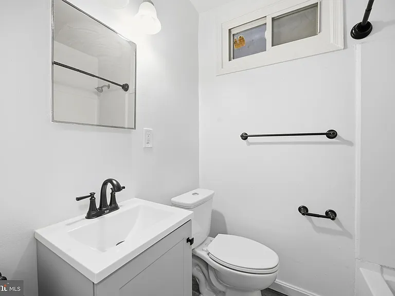 905 19th St NE #1 — Photo 9
