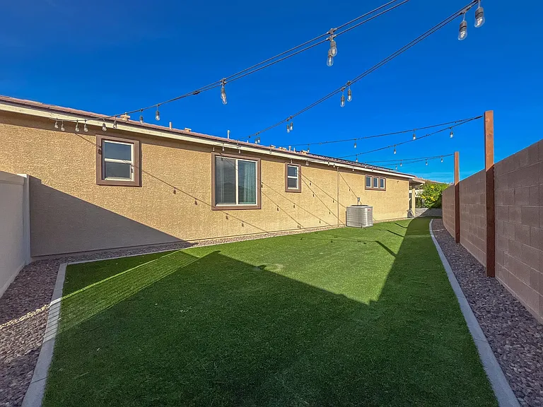 5620 Akula Bay St — Photo 18