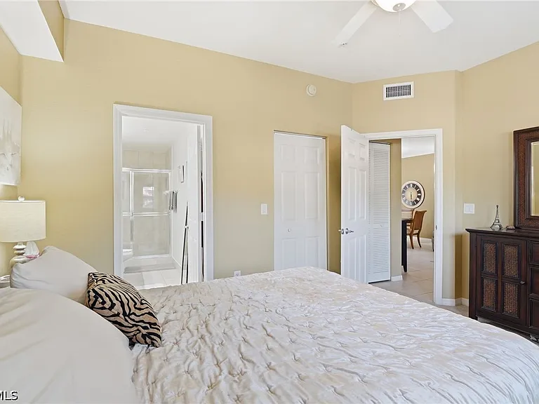 8560 Violeta St #204 — Photo 14