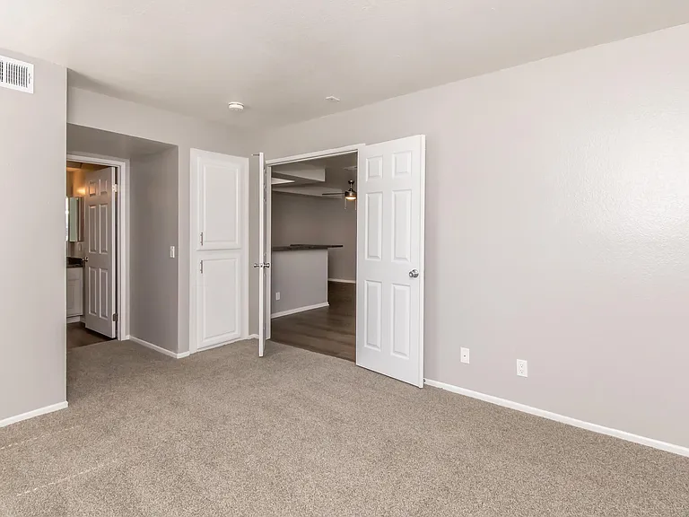 Palm Court Apartment Homes — Photo 37