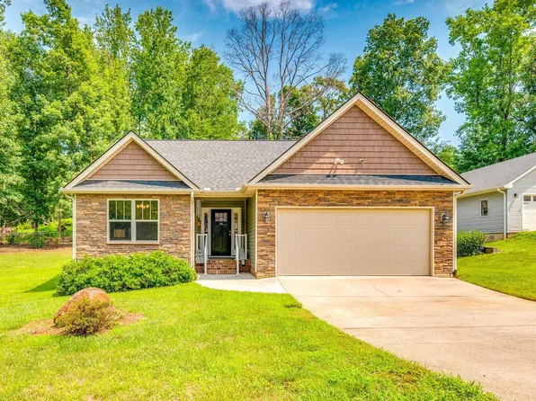 154 Rockcrest Dr, Taylors, SC 29687