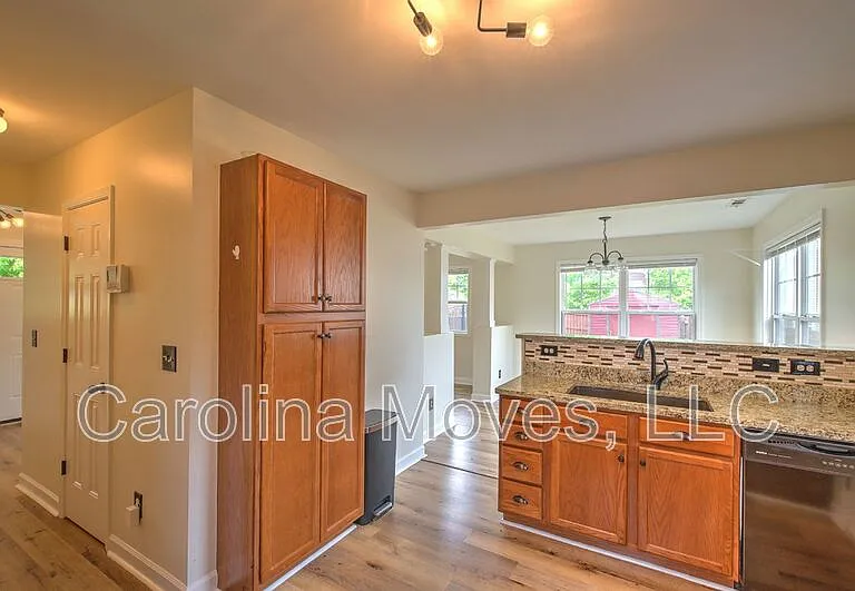 8 Emmaline St — Photo 10