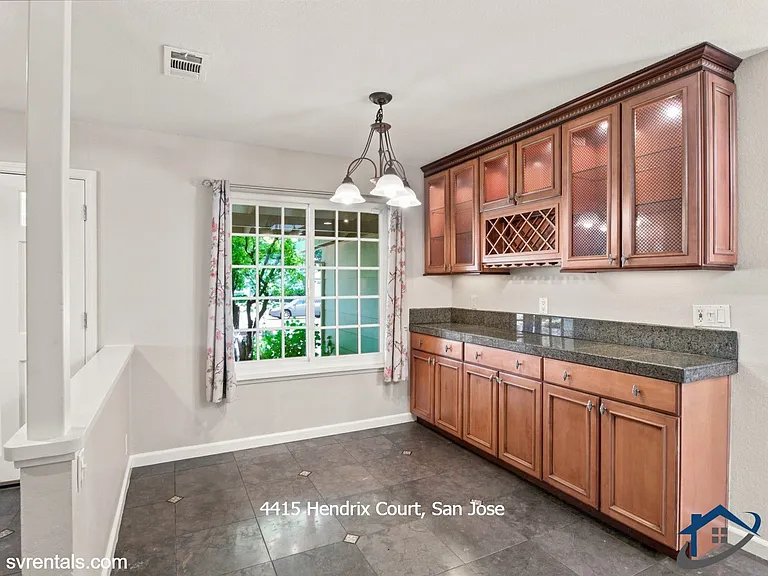 4415 Hendrix Ct — Photo 12