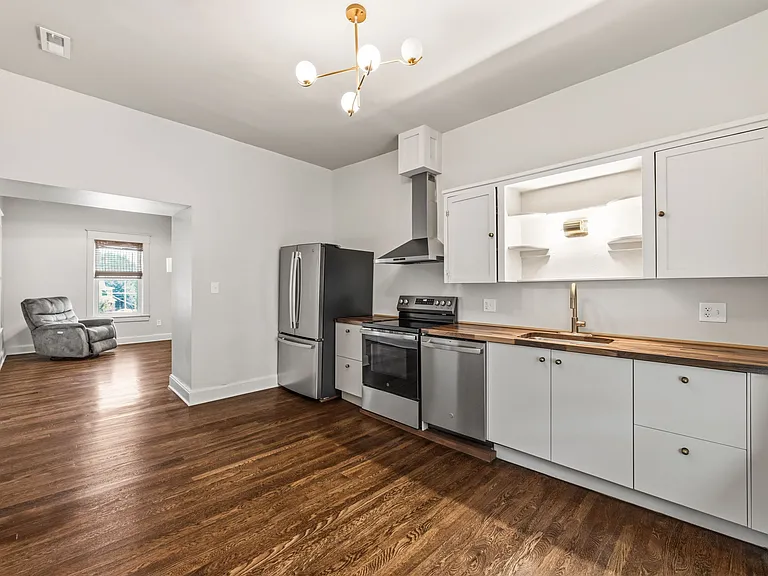 3910 Mercier St #2 — Photo 19
