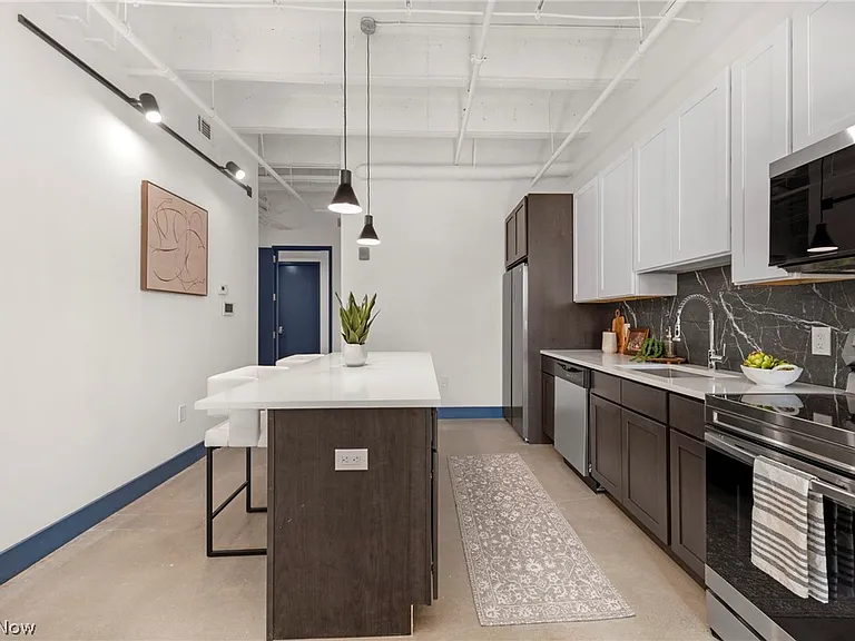 14650 Detroit Ave #405 — Photo 7