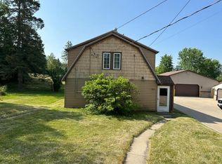513 E Fulton St, Edgerton, WI 53534