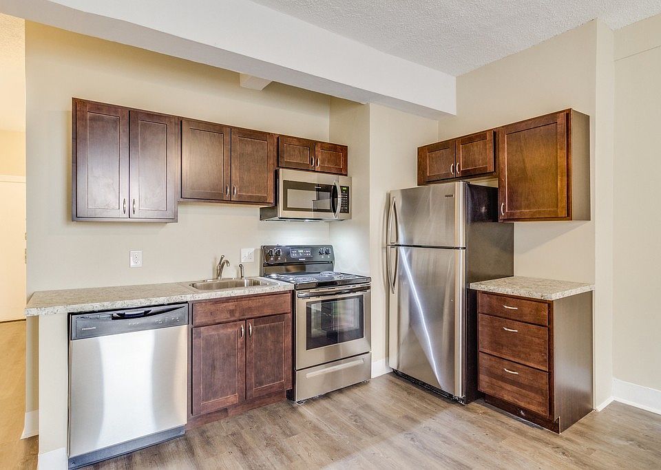 1st image of 111 Cadillac Sq APT 8L