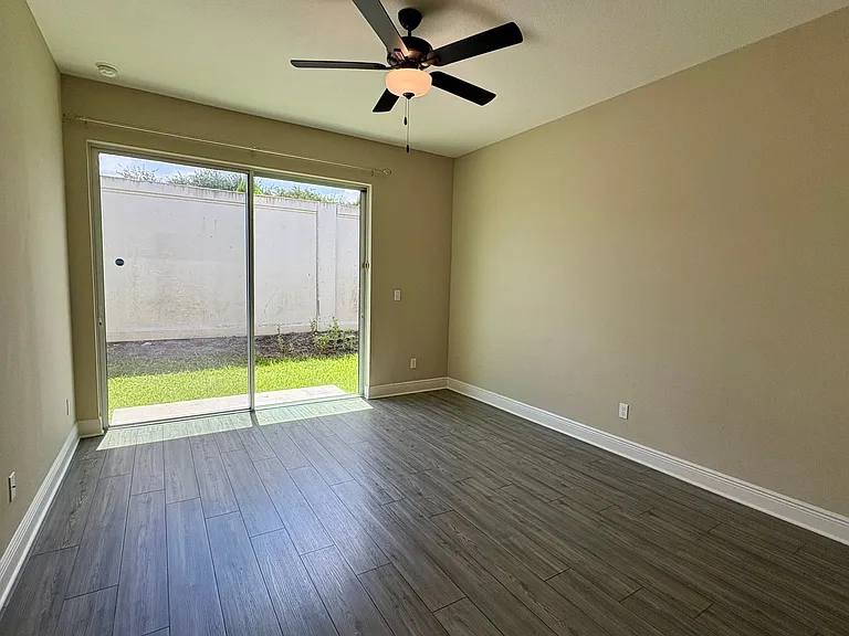 1718 Party Pl — Photo 9