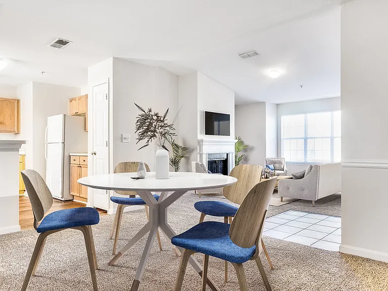 Harbor Creek Apartments — Photo 53