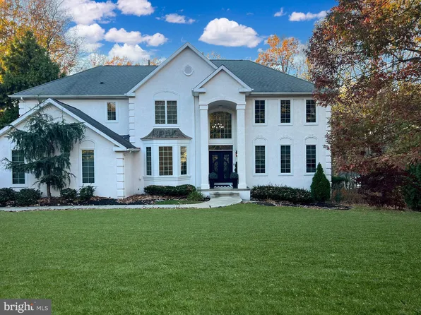8 Winding Way, Mullica Hill, NJ 08062