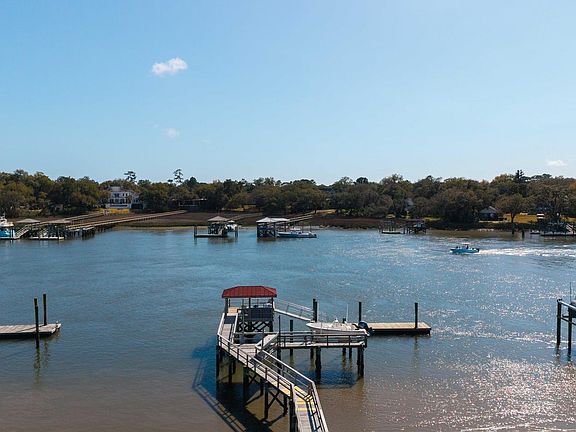 5th image of 13 Broughton Rd