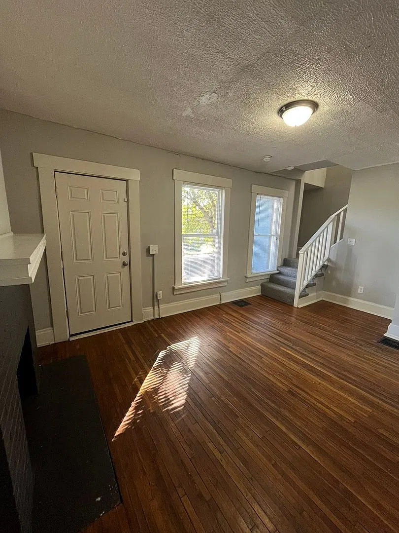 A Rare Gem in Hungarian Village Charming 5-Bedroom Home! — Photo 4