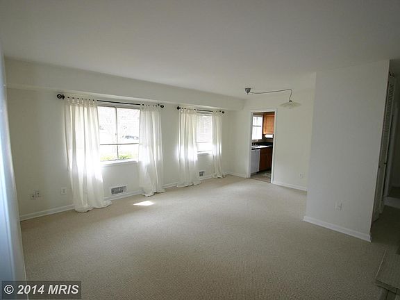 4th image of 10600 Montrose Ave APT 4