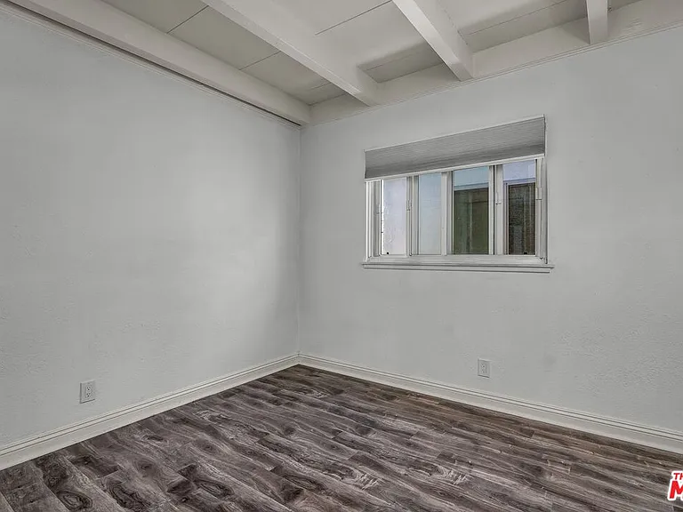 130 E Montreal St — Photo 15