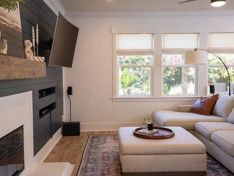 33896 Calafia St — Photo 4