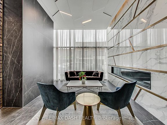 3rd image of 151 Avenue Rd #602