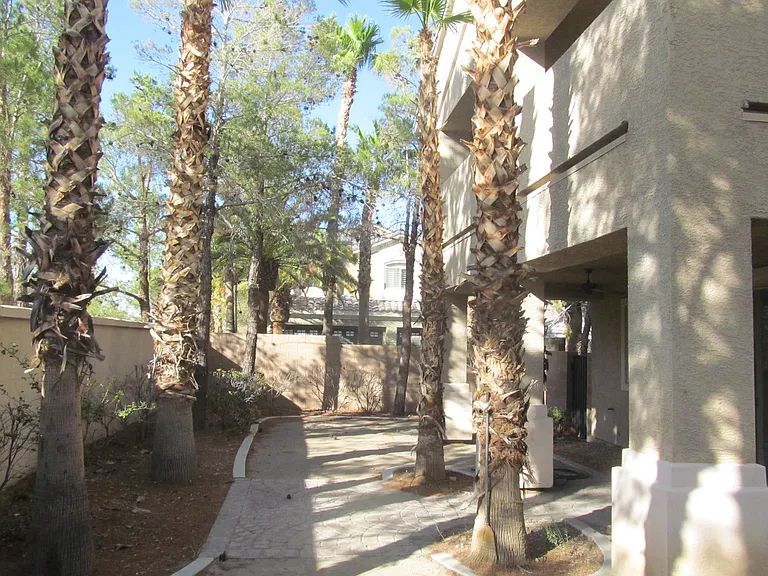 343 Center Green Dr — Photo 43