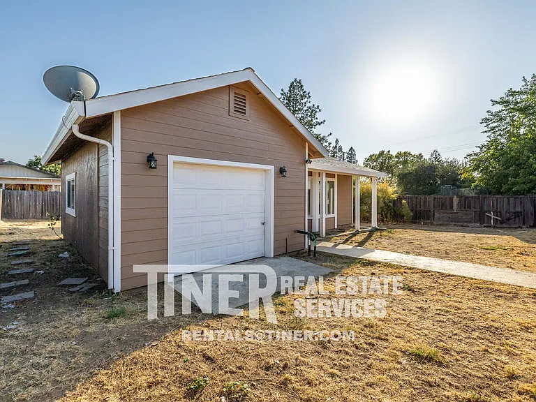 9304 Orangevale Ave — Photo 6