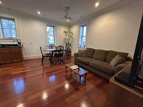 936 Madison St NW #103 Photo 1