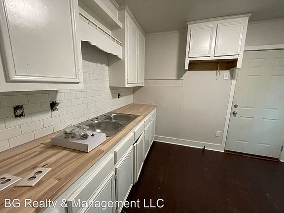 4th image of 903 Saint Joseph St #903