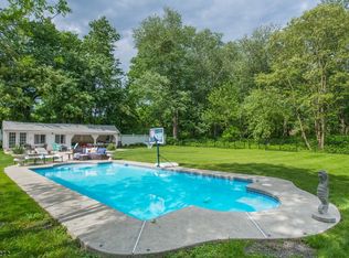 82 Maple St, New Providence, NJ 07974