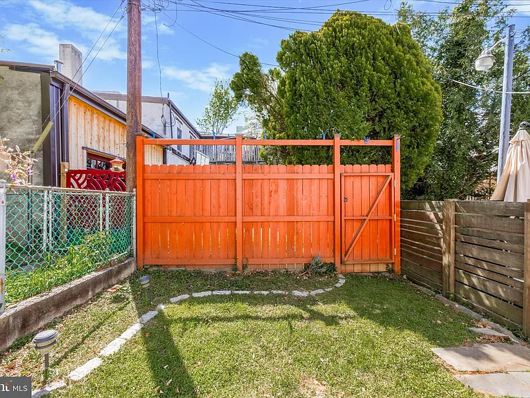 467 Ripka St — Photo 15