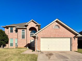 9113 Trail Wood Dr, North Richland Hills, TX 76182
