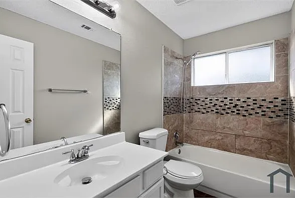 2313 Valley Falls Ave — Photo 23