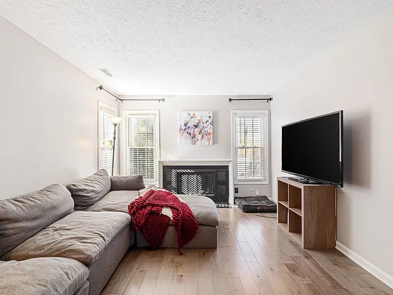 760 Yorkwood Pl — Photo 10