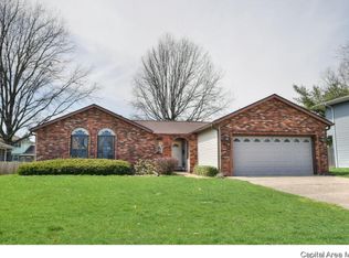 2913 Clifton Dr, Springfield, IL 62704