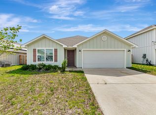 205 Laurel Hill St, Crestview, FL 32539