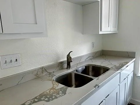 2 bed, 1.0 bath, 768 sqft, $1,000 — Photo 2