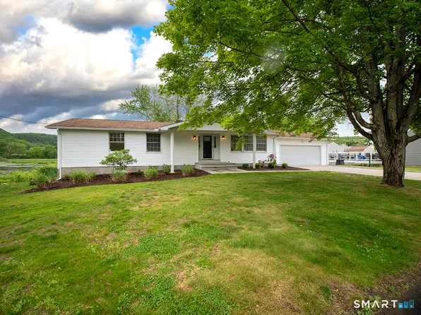 6 Warren Road, Woodbridge, CT 06525