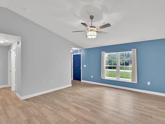 3rd image of 8525 103rd Avenue