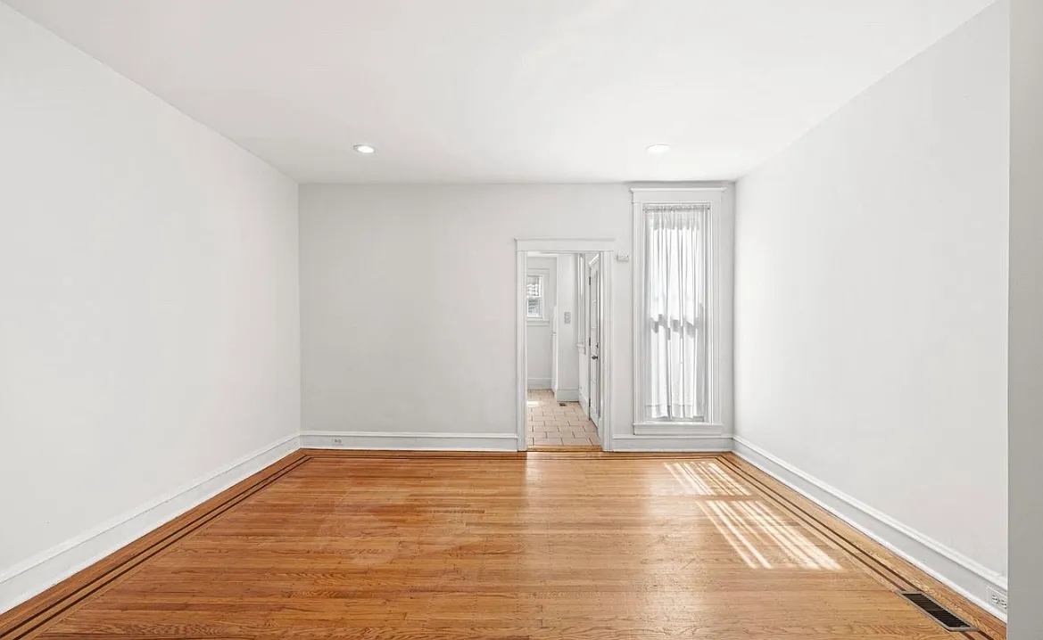 3 bed, 1200 sqft, $2,895 — Photo 4