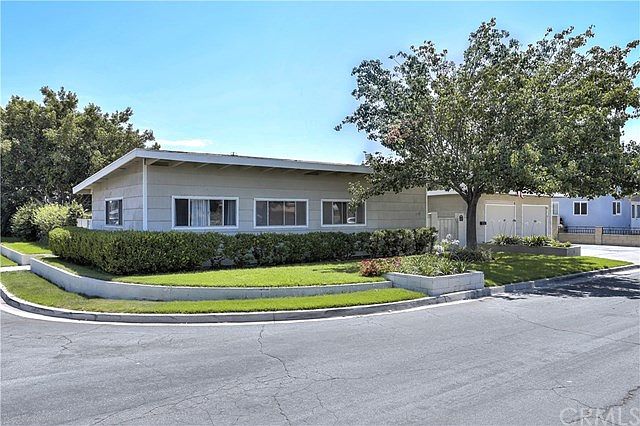 1st image of 10232 Dakota Ave