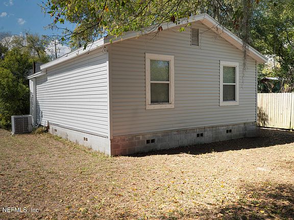 4th image of 7949 TALLAHASSEE Avenue