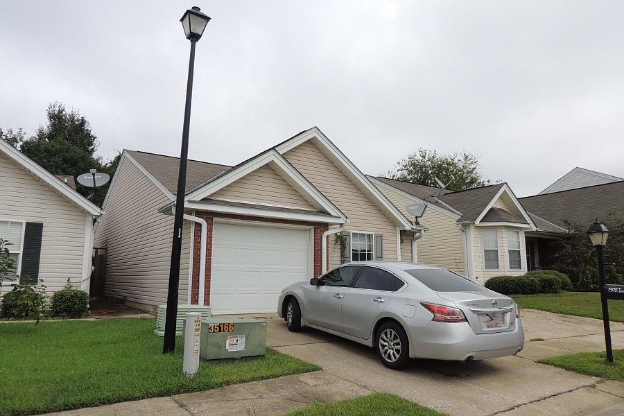 2nd image of 1908 Inverness Pkwy