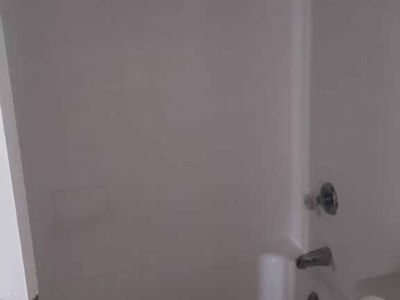 4th image of 2519 Farmcrest Dr #201