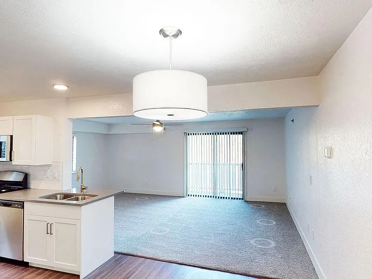 Green Ridge Apartments — Photo 18