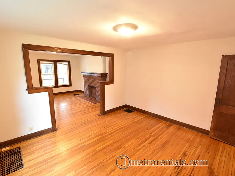 238-240 W Pacemont Rd — Photo 11