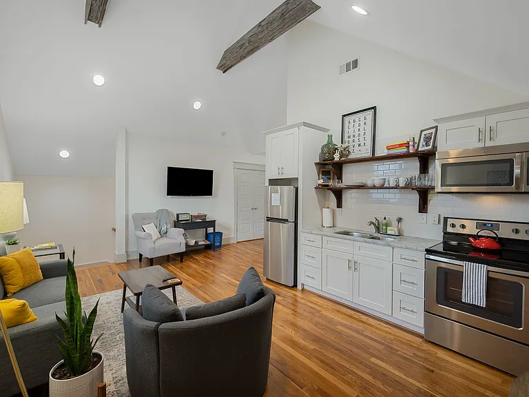 906 N 5th St #B — Photo 13