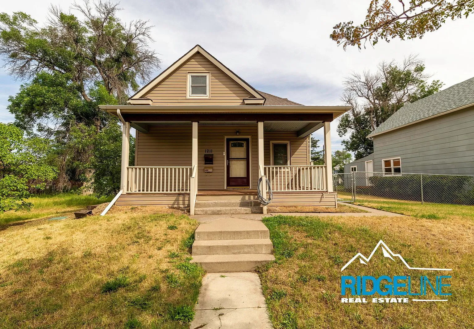 3 bed, 2.0 bath, 1980 sqft, $1,895 — Photo 2