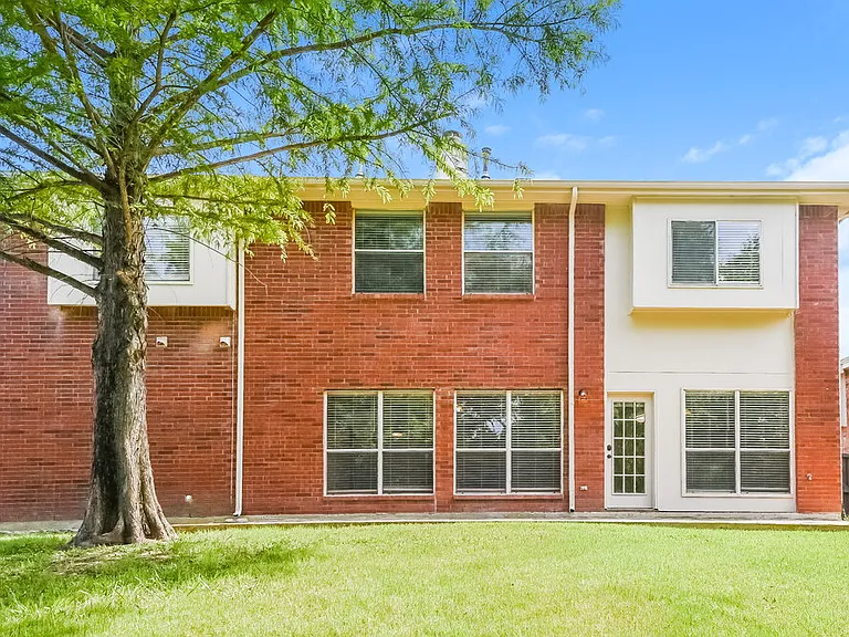 5717 San Marino Dr — Photo 17