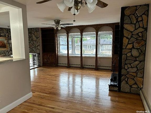 5th image of 3620 Manhasset St