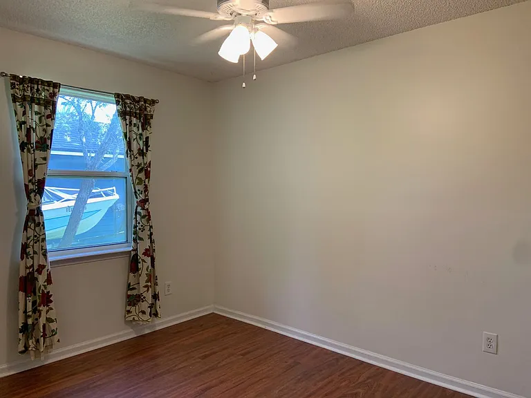 2704 Ian Ct — Photo 13